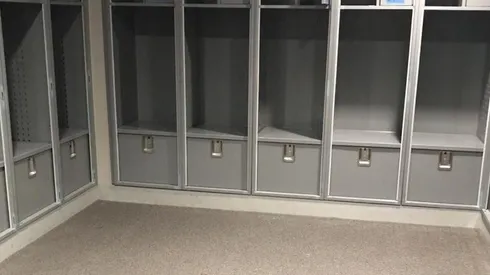 La Máquina dejó el vestidor limpio como siempre.