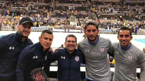 Cruz Azul asistió a ver el partido entre los Lakers vs Warriors.