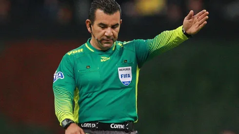 Tuvo tres polémicas en el encuentro