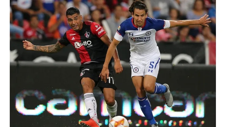 Igor Lichnovsky no consigue la regularidad con Cruz Azul / Getty Images