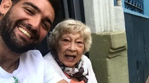 Cauteruccio festejó el cumpleaños de su abuelita.