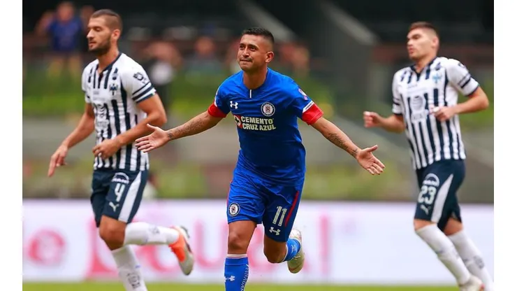 Elías Hernández celebró en redes sociales la vestimenta de sus hijos con la playera.