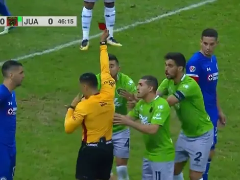 La expulsión que sufrió Juárez que cambió el encuentro ante Cruz Azul