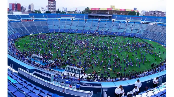 El Estadio Azul se despidió en septiembre con un Clásico Joven.
