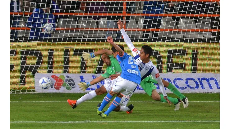 Óscar Pérez ya se ha enfrentado varias veces a Cruz Azul.