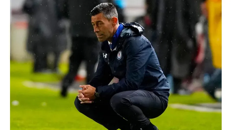 El DT pendiente de la cancha que aún no está operativa