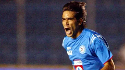 César Delgado se despachó con un golazo frente al Pachuca.