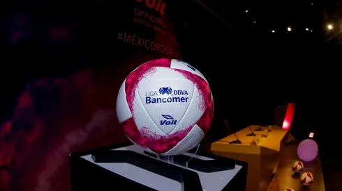 Todo octubre tendrá balones rosas en las canchas.