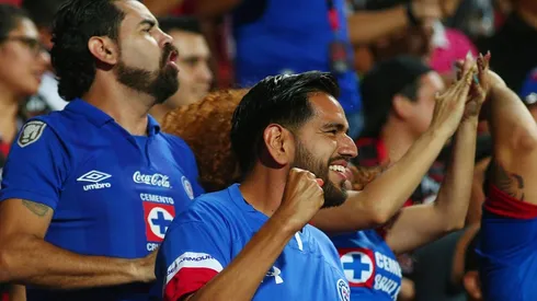 La afición de Cruz Azul está presente en el Estadio Caliente
