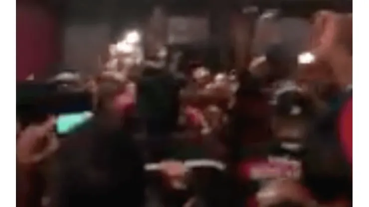 Aficionados de Cruz Azul y Xolos celebraron eliminación del América.