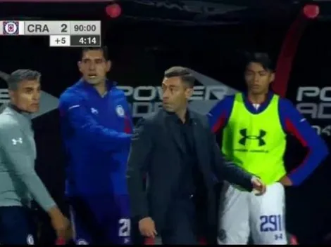 Pedro Caixinha se fue expulsado sobre el final del partido