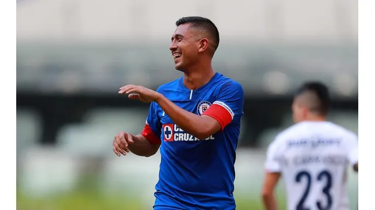 Elías Hernández aseguró que Cruz Azul tiene todo para luchar por los dos torneos.