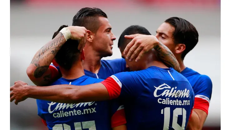 Sigue al frente, pero con varios equipos cerca