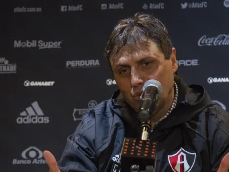 DT de Atlas no le presta atención a la tabla de posiciones