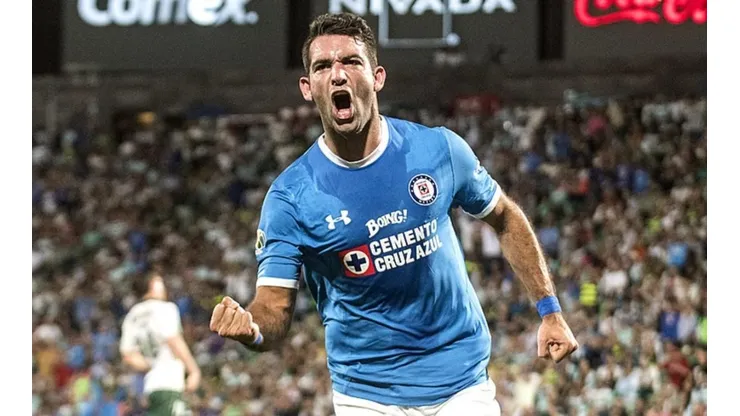 Cauteruccio llegó a los 50 partidos con Cruz Azul.
