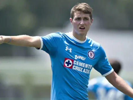Santiago Giménez fue operado por coágulo en brazo derecho y será baja en Cruz Azul