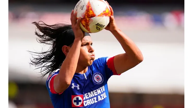 Jerry Flores fue operado el pasado fin de semana.