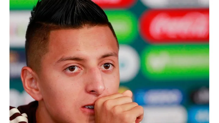 Roberto Alvarado está convocado en el Tri esta semana.