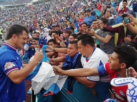 Carlos Hermosillo agradece el cariño de la afición en el Clásico Joven