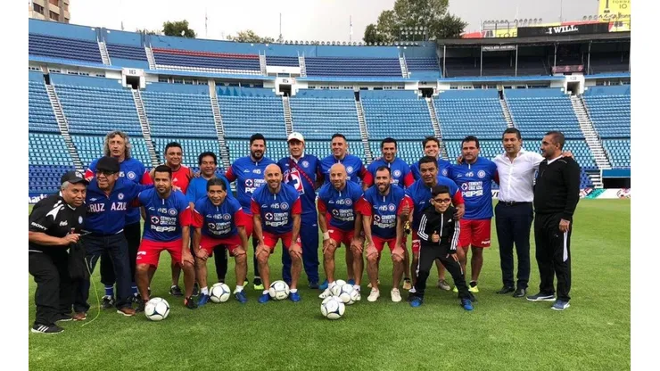 Plantel de leyendas de Cruz Azul.