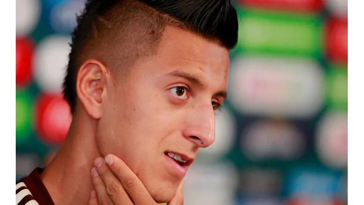 Roberto Alvarado está convocado por el Tri.
