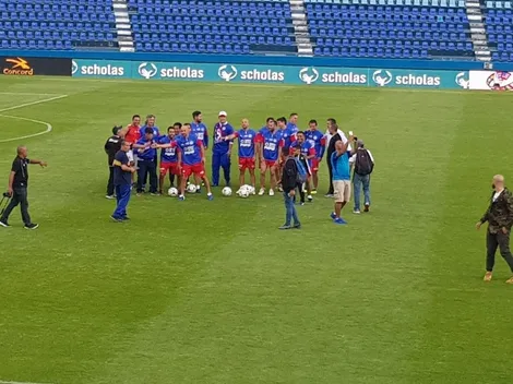 Históricos reconocen cancha del Estadio Azul antes de su despedida
