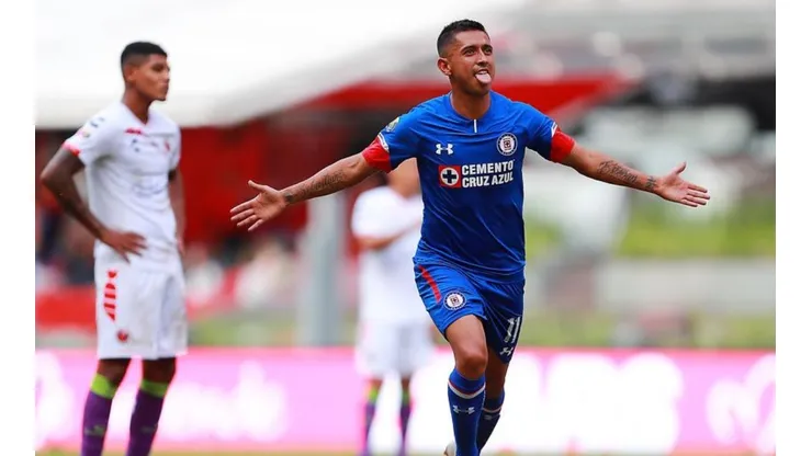 Elías Hernández festejado su anotación ante Veracruz.