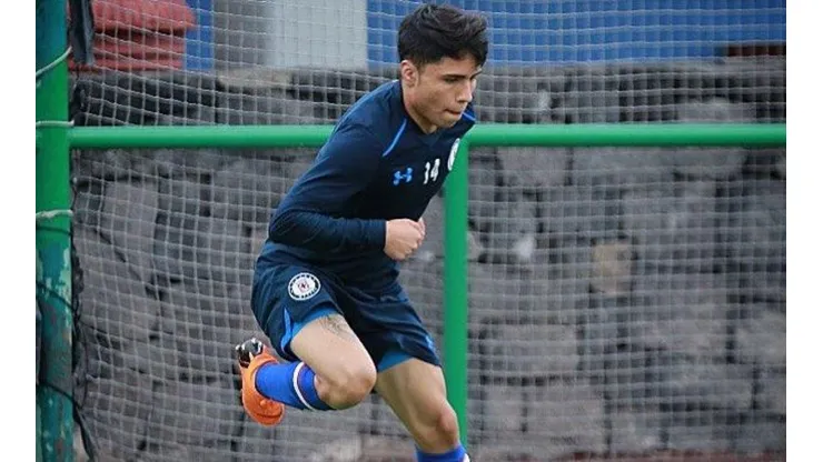 El joven de 18 años ya ha visto minutos con Cruz Azul tanto en la Liga MX como en Copa MX