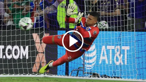 Mier vuela y salva a Cruz Azul.