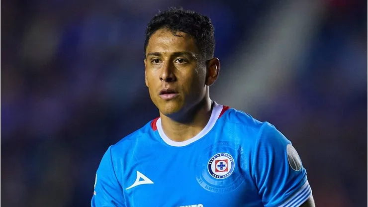 Luis Romo reveló detalles de su traspaso de Monterrey a Cruz Azul.