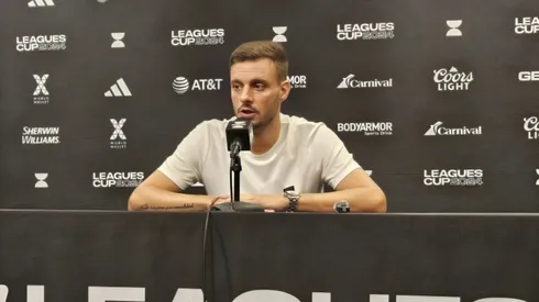 El entrenador habló de todo en la conferencia de prensa.