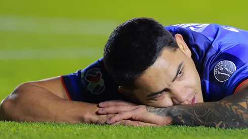 El delantero uruguayo sufrió una grave lesión a inicios del torneo pasado que apenas le ha dejado jugar con los cementeros.