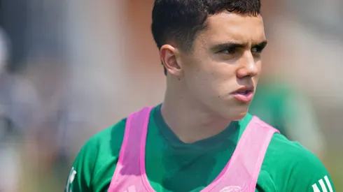 Amaury Morales fue clave en el triunfo del Tri ante Costa Rica.