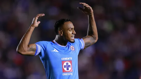Willer Ditta descartó la posibilidad de dejar Cruz Azul en el corto plazo