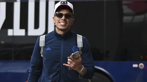 Carlos Salcedo sigue al pendiente de Cruz Azul.