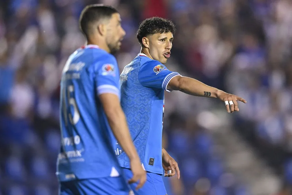 Nacho Rivero destacó la tarea de Jorge Sánchez como central (Imago 7)