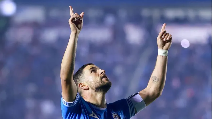 El futbolista uruguayo fue el autor del único gol con el que los cementeros se impusieron a las Chivas de Guadalajara.