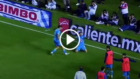 Nacho Rivero puso el 1-0 de Cruz Azul ante Chivas.