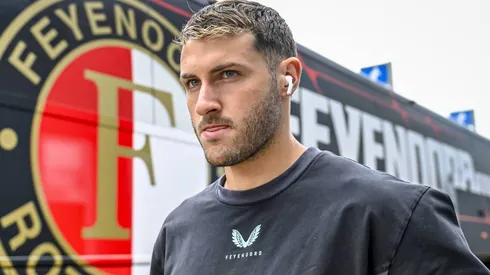 ¿Cuándo debuta Santi Giménez en la nueva Champions League 2024/25?