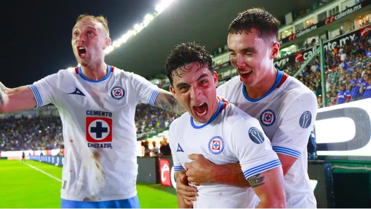Lolo Faravelli fue uno de los héroes de la noche en Cruz Azul.