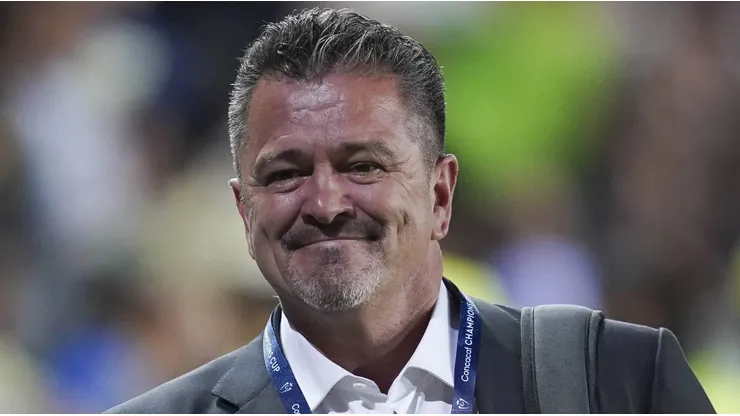 Carlos Hermosillo postuló al máximo candidato a ganar la Liga MX