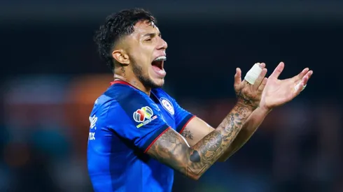 La extraña señal de Cruz Azul en Instagram con Carlos Salcedo.