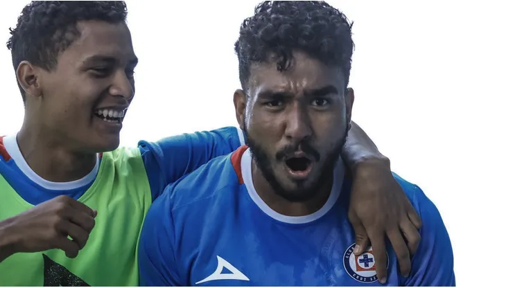 Samuel Espinosa perdió un gol, por la alineación indebida de Cruz Azul.