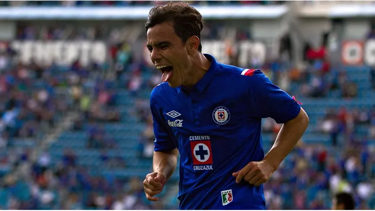 Llegó a Cruz Azul como un bombazo, fracasó y hoy entró al Salón de la Fama