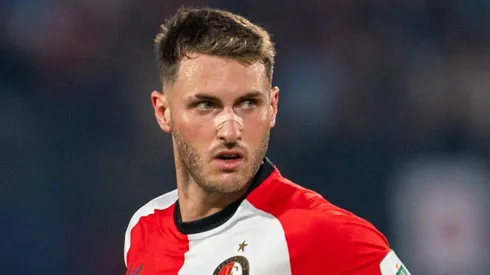 Santi Giménez lucha para volver de la lesión antes de tiempo.