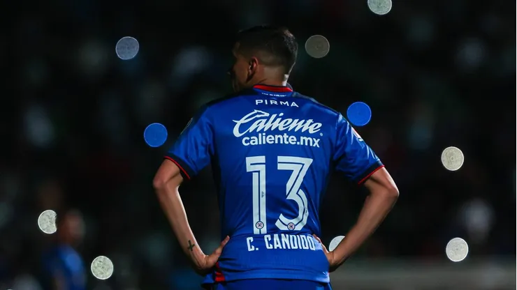 El defensor no estuvo convocado para el duelo pasado ante el Puebla por motivos personales. El charrúa no estaría atravesando un buen momento.