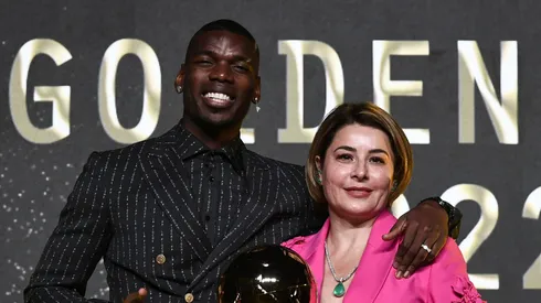 El delantero mexicano busca dar un impulso a su carrera y se suma a una de las agencias de representación más importantes del mundo.