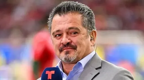 El ídolo cementero destrozó al Tri.