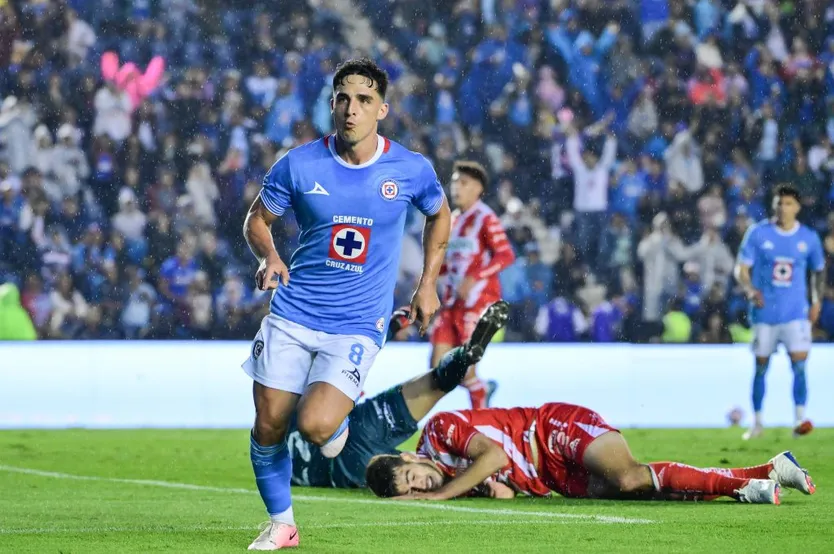 Faravelli ante su mejor torneo en Cruz Azul (Imago7).