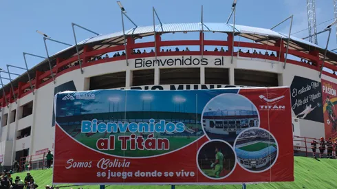 El defensor de Cruz Azul fue titular en la derrota de su selección ante el combinado de Bolivia.